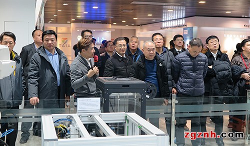 宜科<em></em>•赛达智能制造综合运营平台迎来“百人校长团” 宜科<em></em>•赛达智能制造综合运营平台迎来“百人校长团”