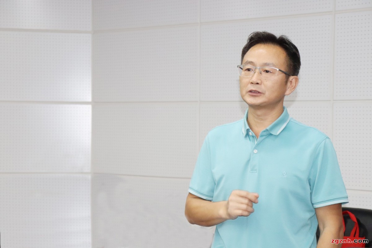 701哥周华国：深圳市合力士机电设备有限公司总经理、深圳市智能化学会智能设备标准化专业委员会会长