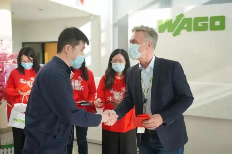 万可蝉联2022年度“中国杰出雇主”2