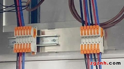 万可带操作杆PCB连接器为“电力控制室”生产提供助力4